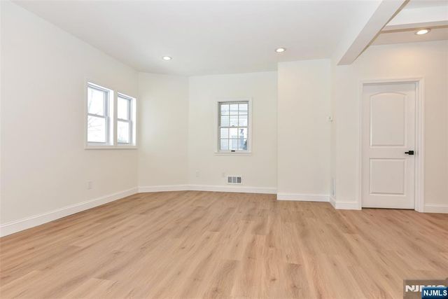 383 Lafayette Avenue 1st Floor, Hawthorne, NJ 07506