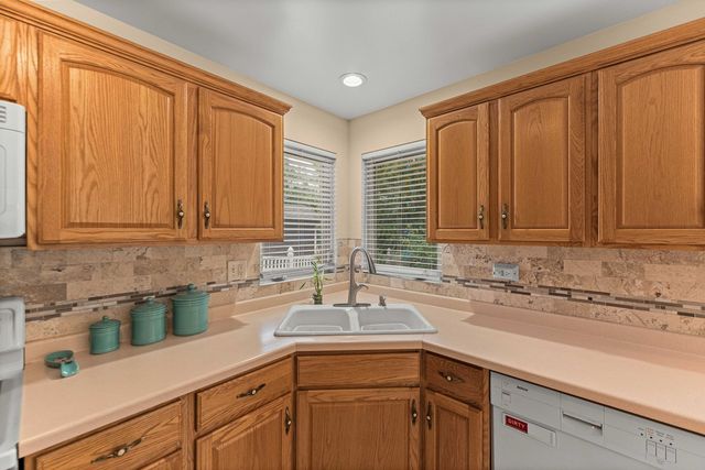5441 Christopher Drive, Oak Forest, IL 60452