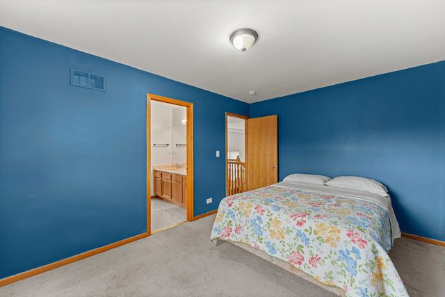 5441 Christopher Drive, Oak Forest, IL 60452