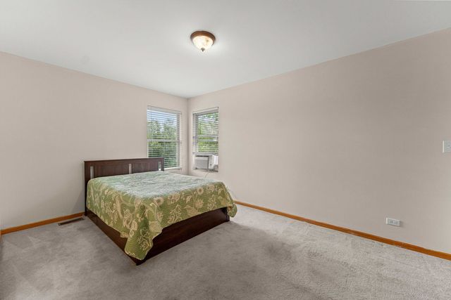 5441 Christopher Drive, Oak Forest, IL 60452