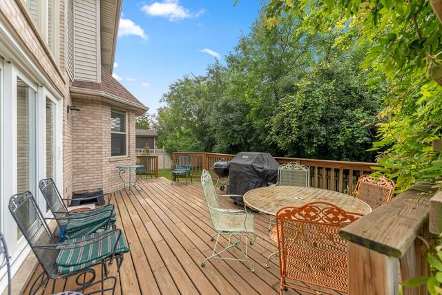 5441 Christopher Drive, Oak Forest, IL 60452