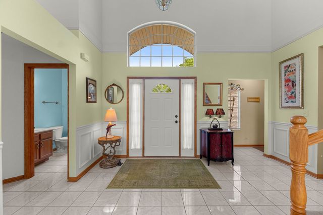 5441 Christopher Drive, Oak Forest, IL 60452