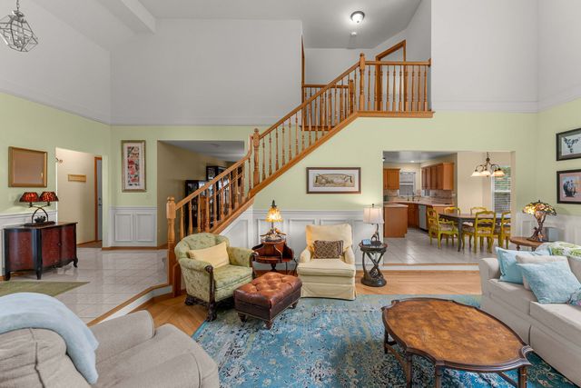 5441 Christopher Drive, Oak Forest, IL 60452