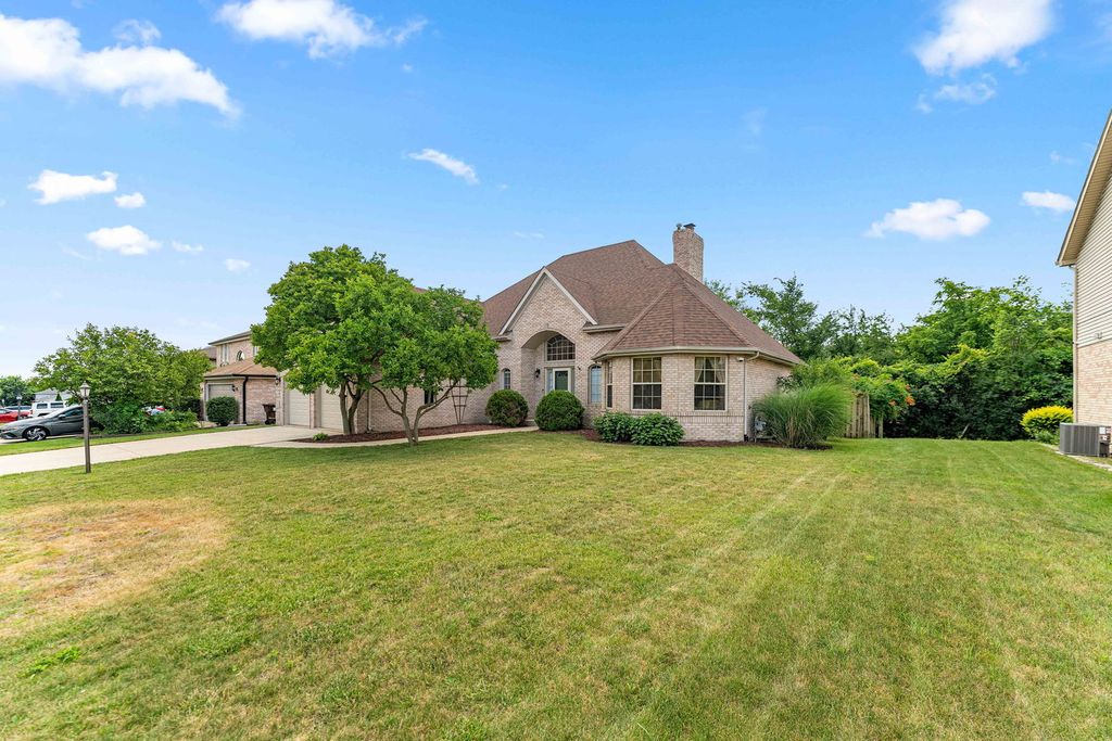 5441 Christopher Drive, Oak Forest, IL 60452