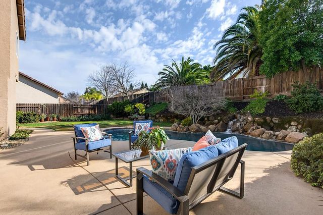 1617 Blackbird St, Roseville, CA 95747