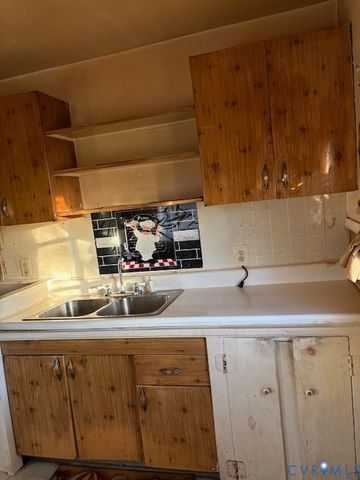 4602 Lindlaw Ave, Richmond, VA 23234