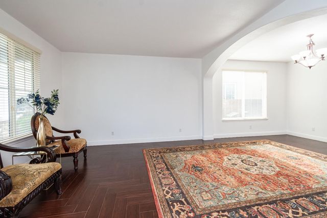 10380 Hite Cir, Elk Grove, CA 95757