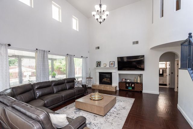 10380 Hite Cir, Elk Grove, CA 95757