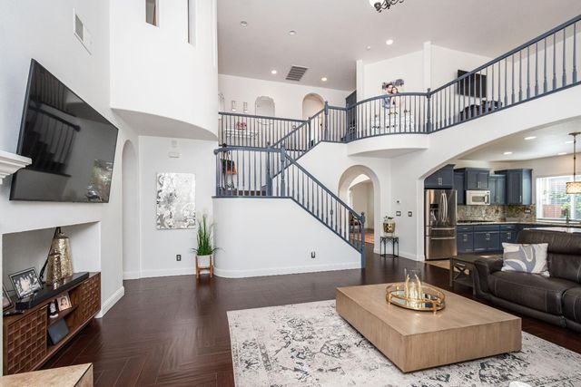 10380 Hite Cir, Elk Grove, CA 95757