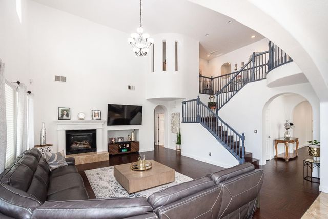 10380 Hite Cir, Elk Grove, CA 95757