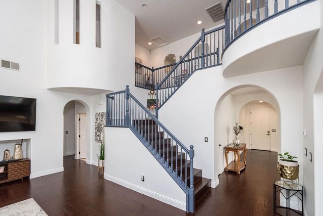 10380 Hite Cir, Elk Grove, CA 95757