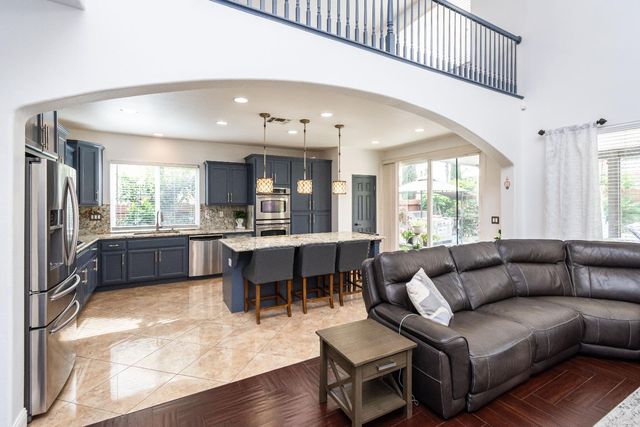 10380 Hite Cir, Elk Grove, CA 95757