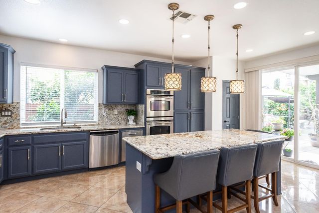 10380 Hite Cir, Elk Grove, CA 95757