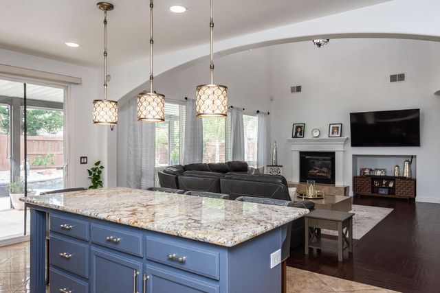 10380 Hite Cir, Elk Grove, CA 95757