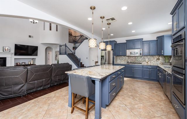 10380 Hite Cir, Elk Grove, CA 95757