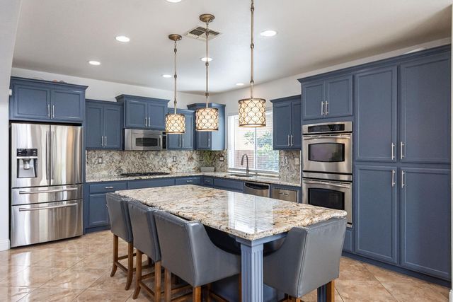 10380 Hite Cir, Elk Grove, CA 95757