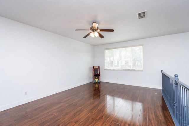 10380 Hite Cir, Elk Grove, CA 95757