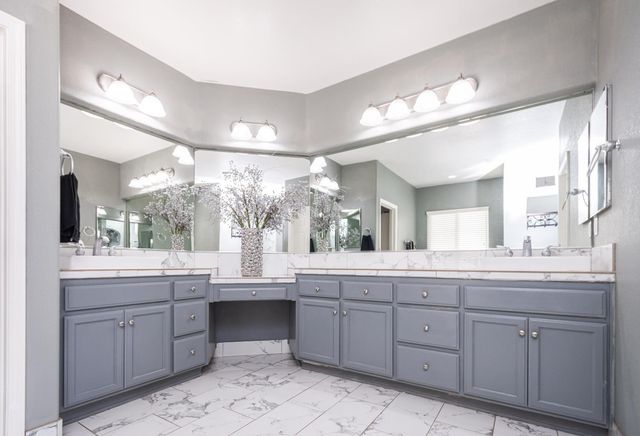 10380 Hite Cir, Elk Grove, CA 95757