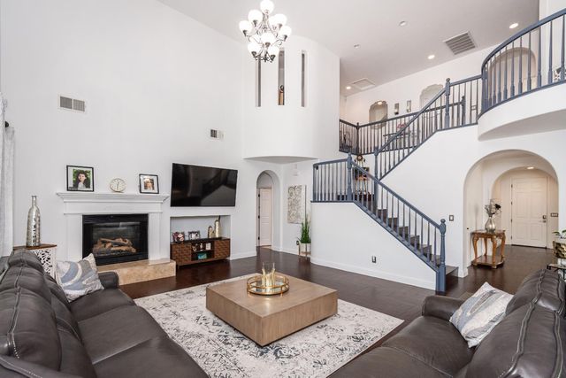 10380 Hite Cir, Elk Grove, CA 95757