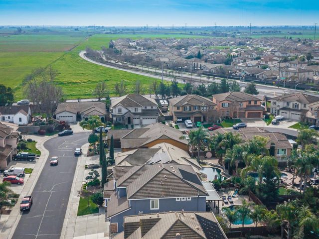 10380 Hite Cir, Elk Grove, CA 95757