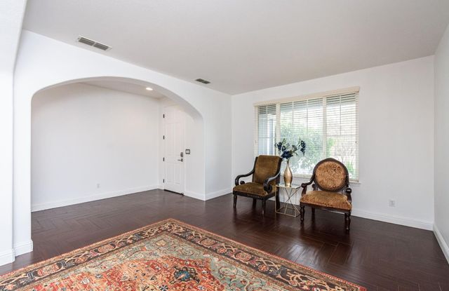 10380 Hite Cir, Elk Grove, CA 95757