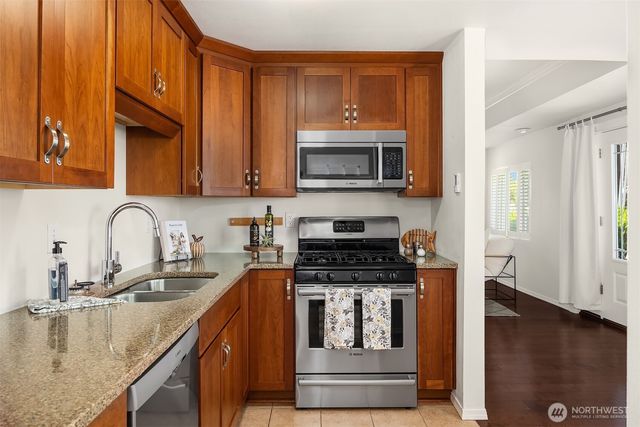 103 8th Avenue S, Edmonds, WA 98020