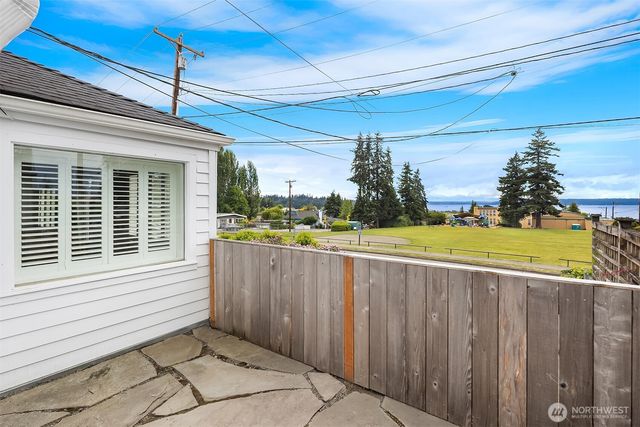 103 8th Avenue S, Edmonds, WA 98020