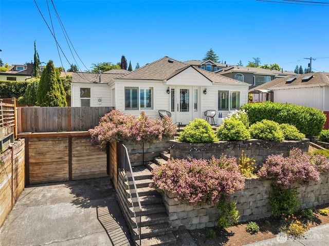 103 8th Avenue S, Edmonds, WA 98020