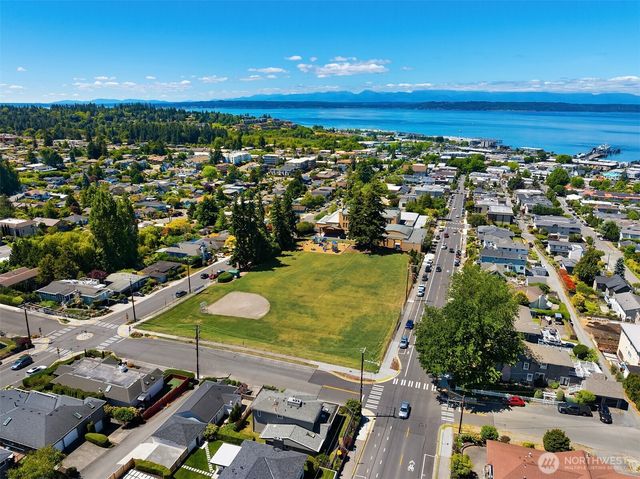 103 8th Avenue S, Edmonds, WA 98020