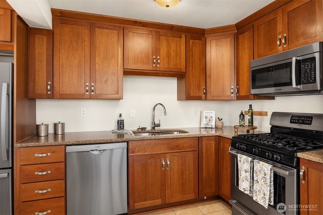 103 8th Avenue S, Edmonds, WA 98020