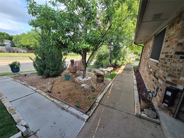 8502 Hawthorne Street, Frisco, TX 75034