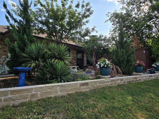 8502 Hawthorne Street, Frisco, TX 75034