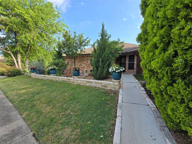 8502 Hawthorne Street, Frisco, TX 75034