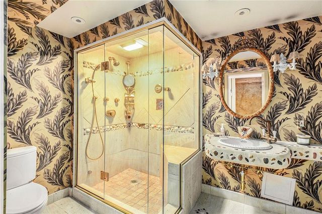 2378 Glenwood Drive NE, Atlanta, GA 30305