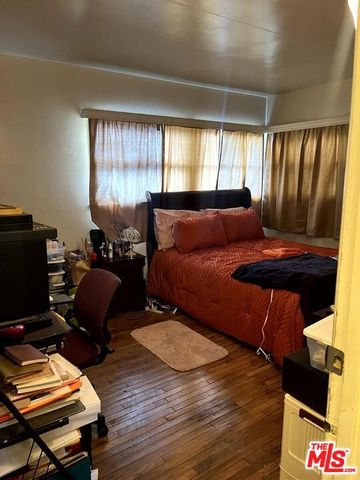 811 E 104th Street, Los Angeles, CA 90002