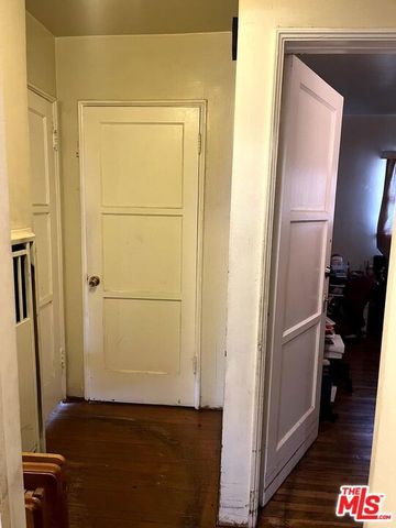 811 E 104th Street, Los Angeles, CA 90002