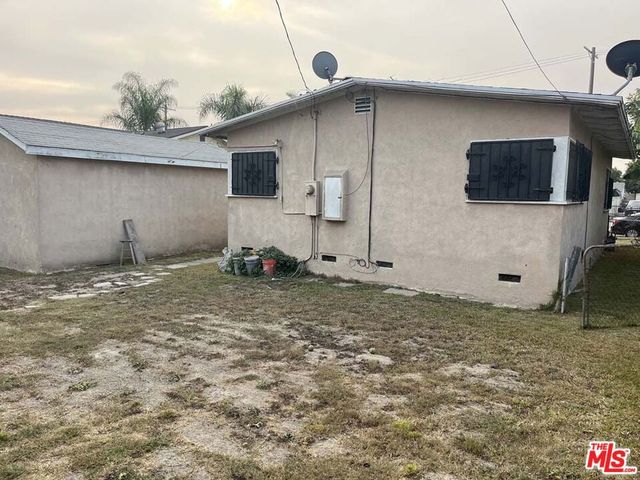 811 E 104th Street, Los Angeles, CA 90002