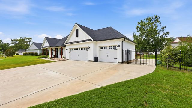 1016 Montage Commons Dr., Surfside Beach, SC 29575