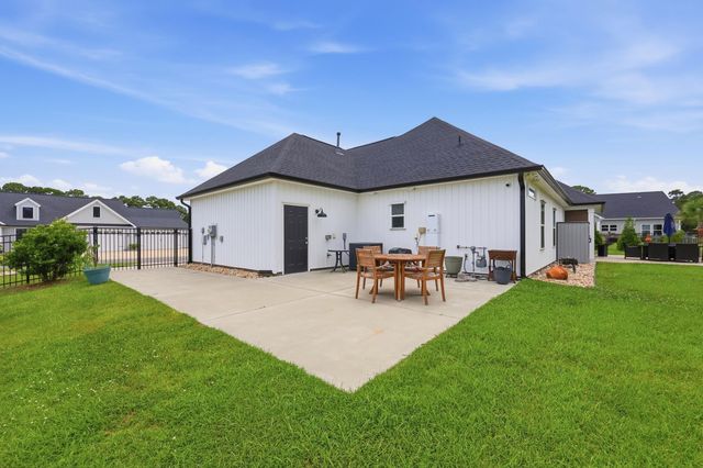 1016 Montage Commons Dr., Surfside Beach, SC 29575