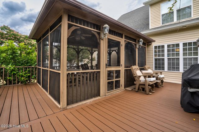 1328 Genoa Court, Greenville, NC 27858