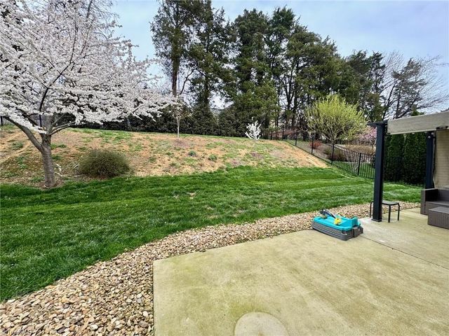 4423 Saddlewood Club Drive, High Point, NC 27265