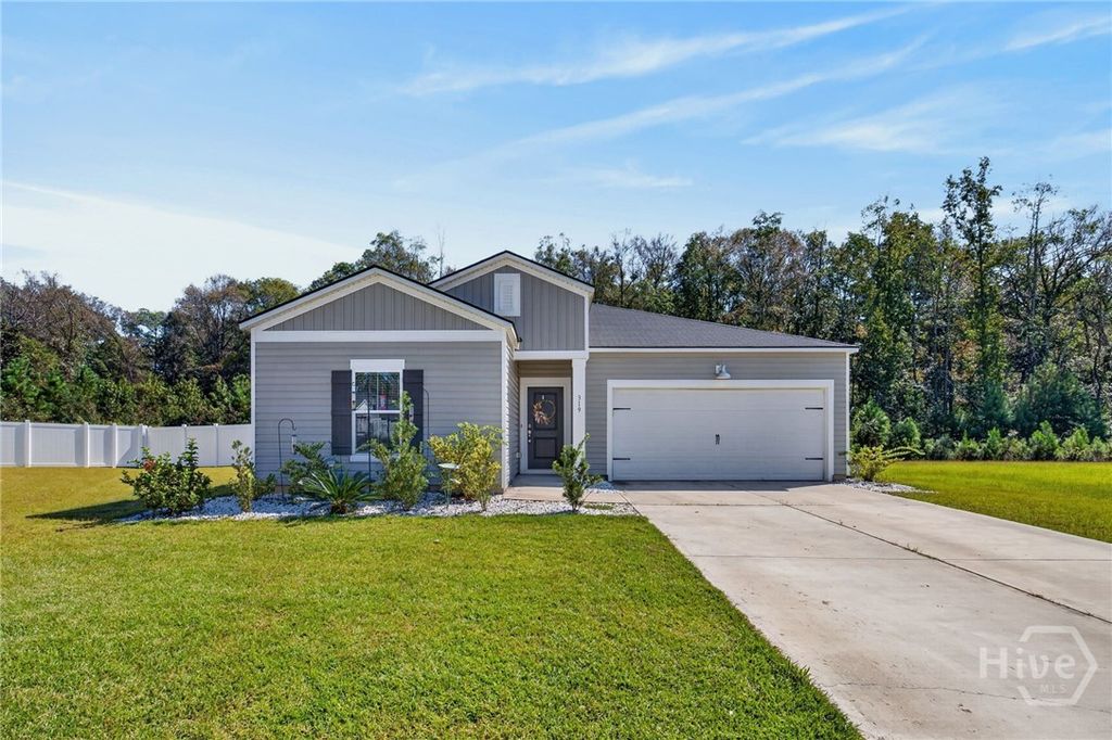 Image 2 of property listing at 319 Lillian Street, Rincon, GA 31326