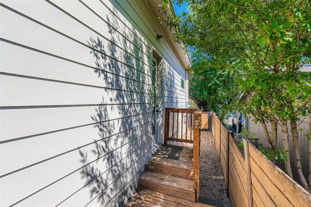1604 Greenwood Ave A, Austin, TX 78721