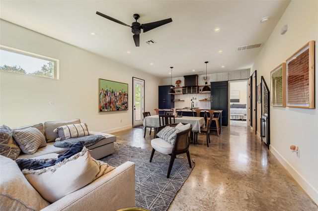 1604 Greenwood Ave A, Austin, TX 78721