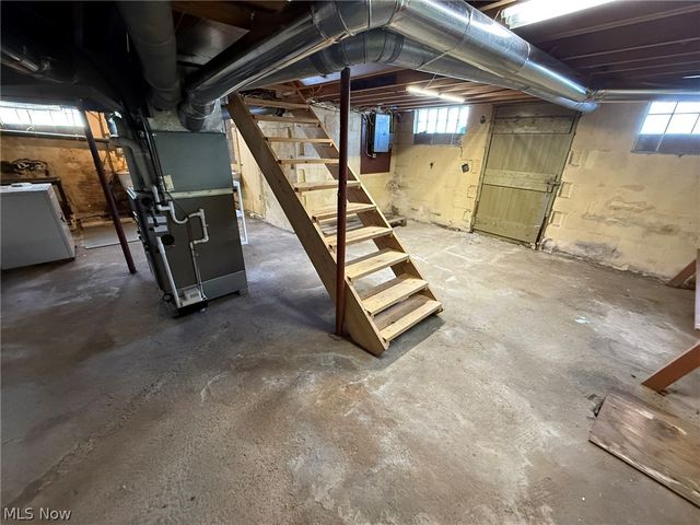 6784 Old Zoarville Road NE, Zoarville, OH 44656