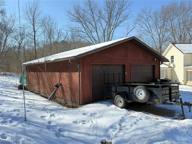 6784 Old Zoarville Road NE, Zoarville, OH 44656