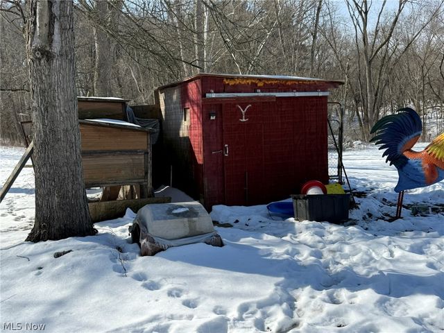 6784 Old Zoarville Road NE, Zoarville, OH 44656