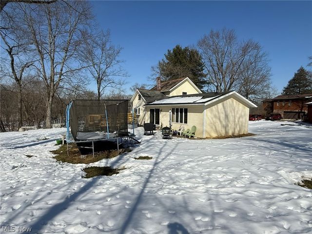 6784 Old Zoarville Road NE, Zoarville, OH 44656