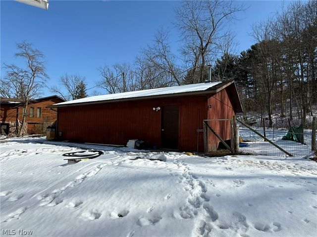 6784 Old Zoarville Road NE, Zoarville, OH 44656