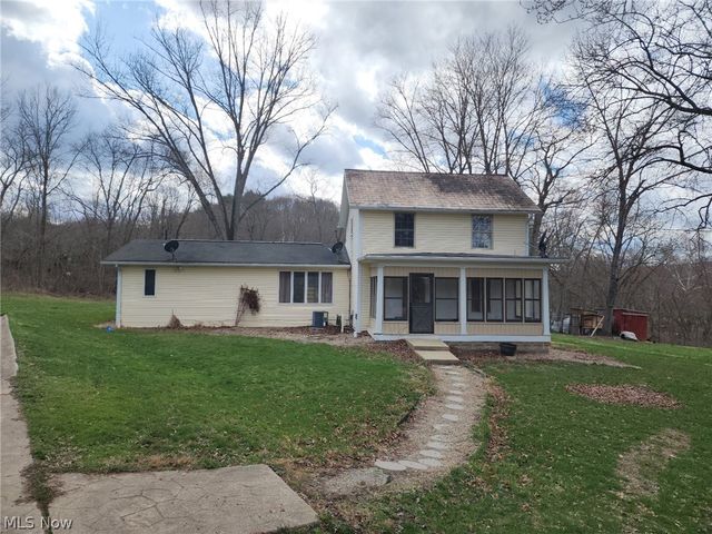 6784 Old Zoarville Road NE, Zoarville, OH 44656